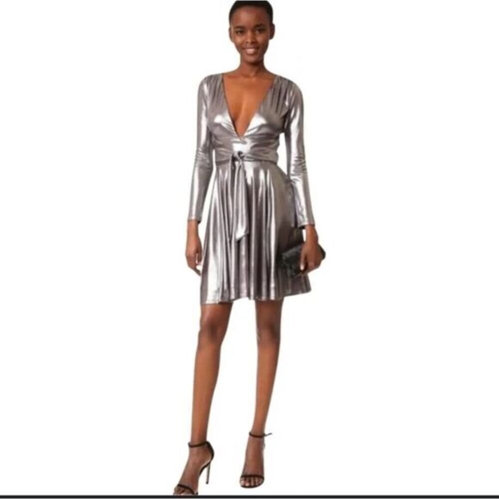 Halston Heritage Women's 8 / L Metallic Silver Fit Flare Cocktail Dress Glam New